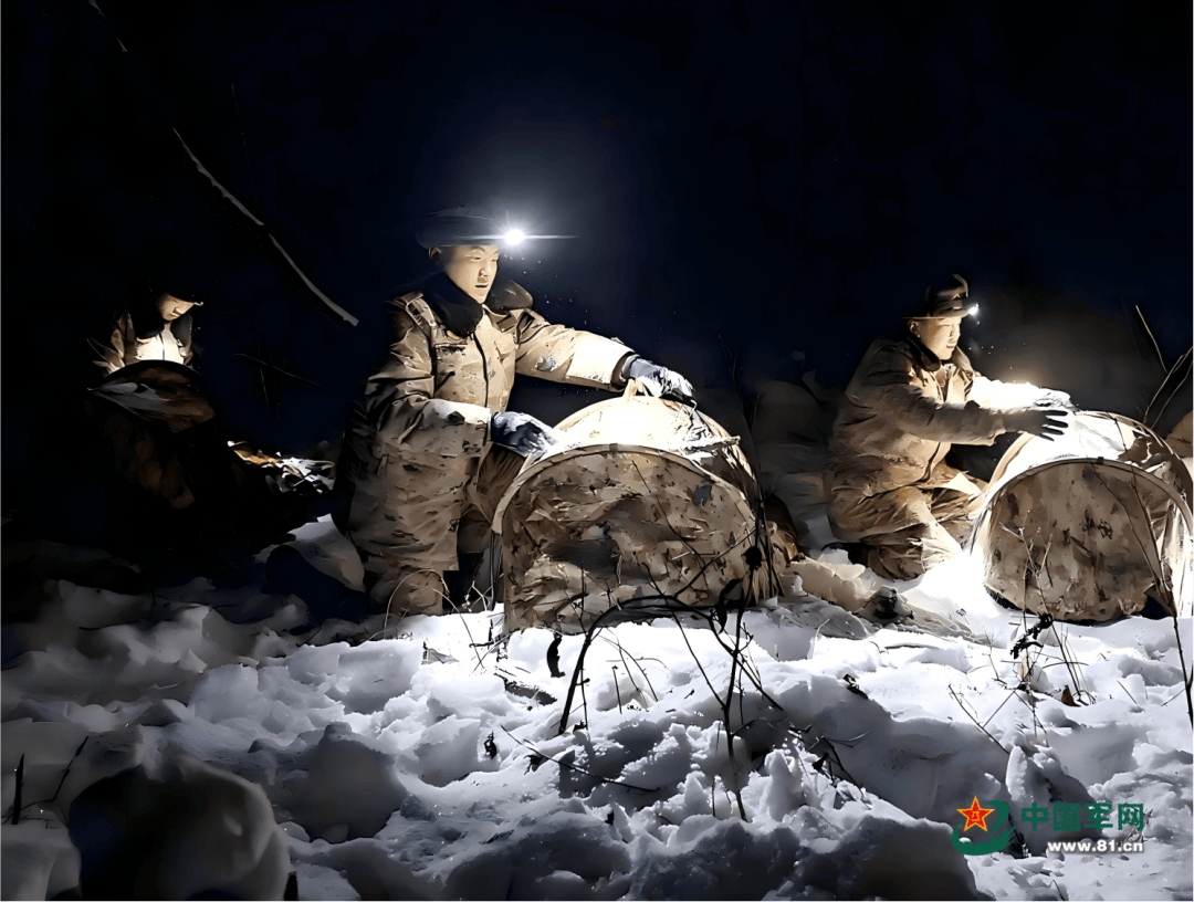 心某旅组织野外实战化训练见闻AG真人旗舰厅沈阳联勤保障中(图2) 心某旅组织野外实战化训练见闻AG真人旗舰厅沈阳联勤保障中(图2)